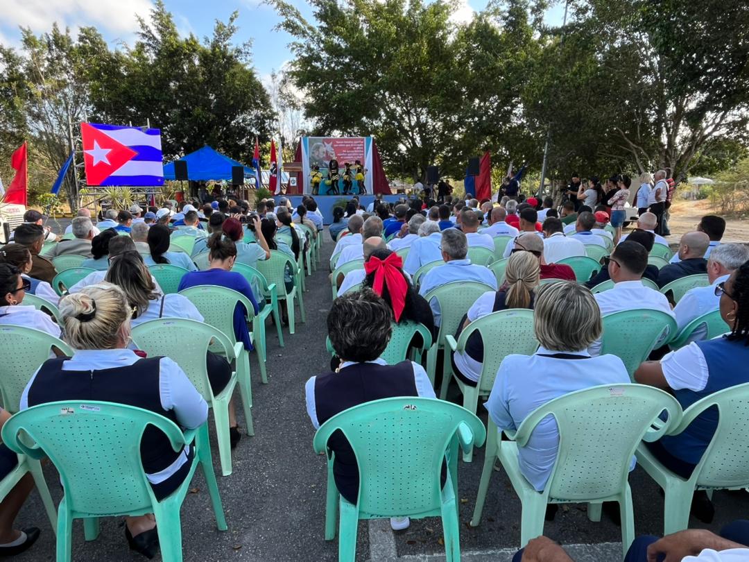 AduanaClar59955's tweet image. En la mañana del 10 de abril se efectuó Acto Reconociendo al Aeropuerto Internacional Abel Santamaría Cuadrado por ser Vanguardia por más de Diez años
#AduanadeCuba
#AduanaVillaClara
#UnidosXCuba