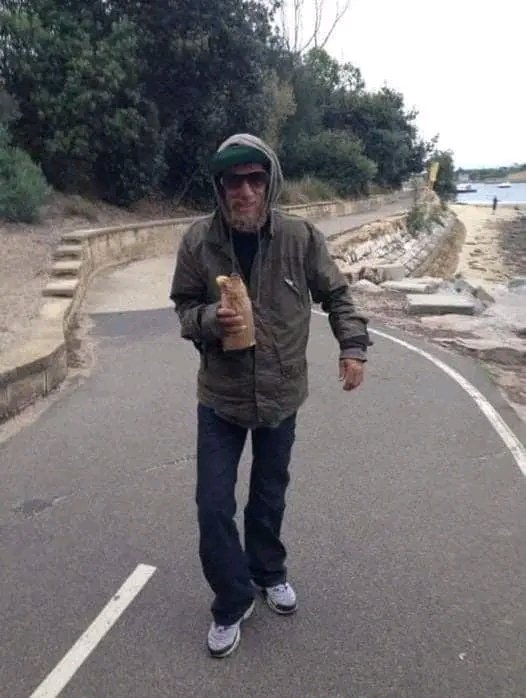 Mr Commonsense (@fopminui) on Twitter photo <a href="/Morbidful/">Morbid Knowledge</a> This is Jesse, he is a drifter who lives near the bridge in my area. He owns nothin but a bike, a bird and a bag of about 10 items!
Yesterday, while I was riding my bike down around the beach – which is about 5km from my house – I got a flat tyre. I had no choice but to turn <a href="/Morbidful/">Morbid Knowledge</a> This is Jesse, he is a drifter who lives near the bridge in my area. He owns nothin but a bike, a bird and a bag of about 10 items!
Yesterday, while I was riding my bike down around the beach – which is about 5km from my house – I got a flat tyre. I had no choice but to turn