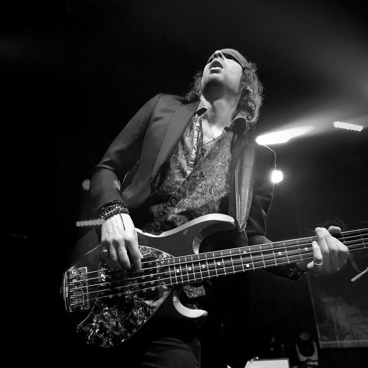 🎉Happy Birthday to the Low End Wizard - Creech!🎸 Wishing you all the best today brotha! 
Next week we kick off our US/Canada tour! Get your tickets at Falset.co🎫

#happybirthday #bassplayers #bassist