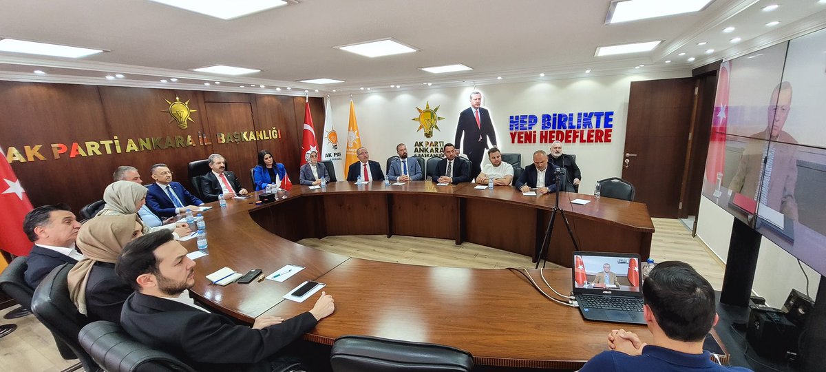Cumhurbaşkanımız ve Genel Başkanımız Sayın @RTErdogan ’ın katılımları ile AK Parti Ankara İl Başkanlığı’mızda video konferans yöntemiyle gerçekleştirilen teşkilat bayramlaşma programına katıldık. Rabbim daha nice bayramlara hep birlikte sağlıkla ve huzurla kavuşmayı nasip…