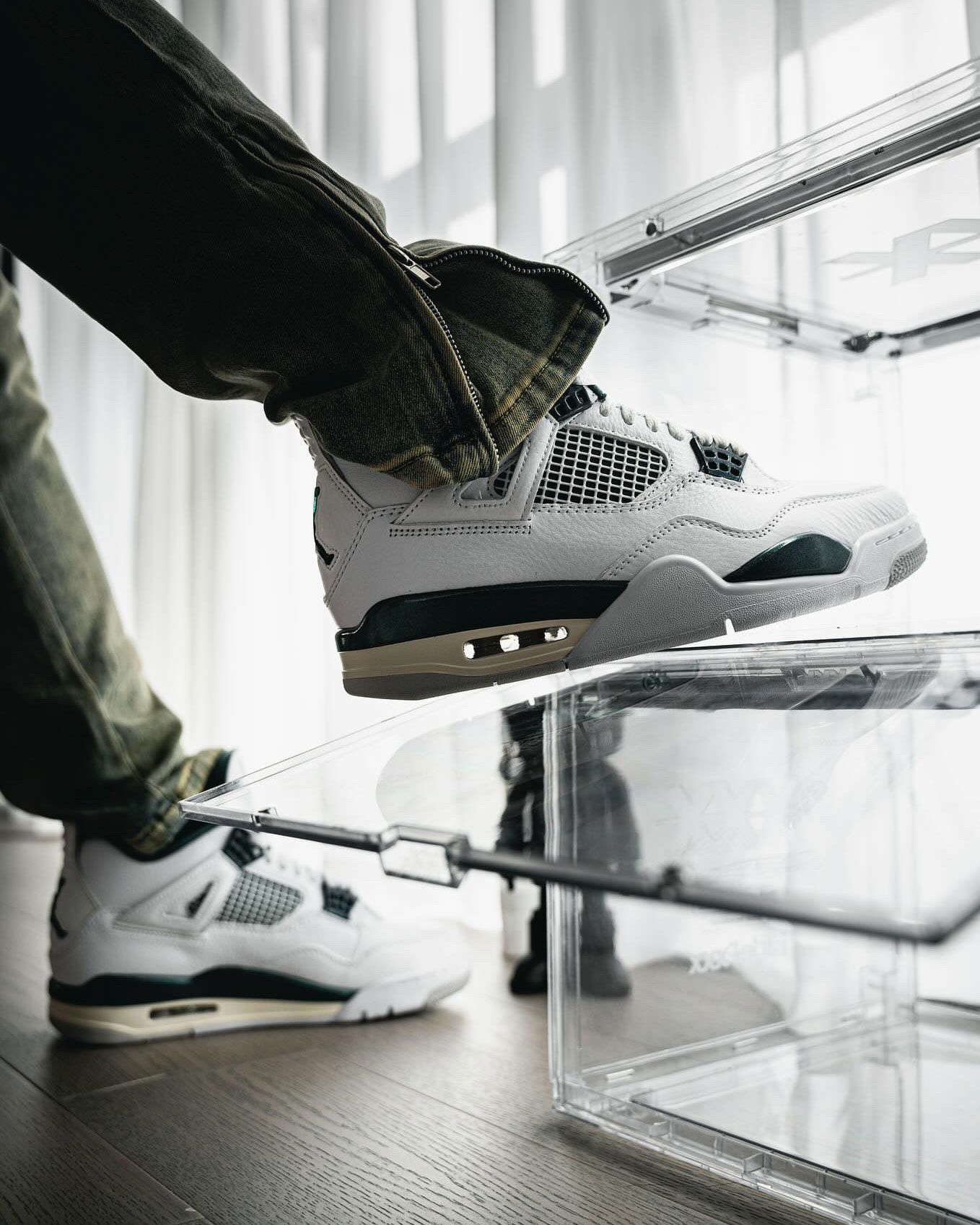 Sneaker News on X Air Jordan 4 Oxidized Green DETAILED IMAGES Releasing May 15th 210 Check out all the new shots https t QdS58AKKZ7 https t 97GngxRyVP X