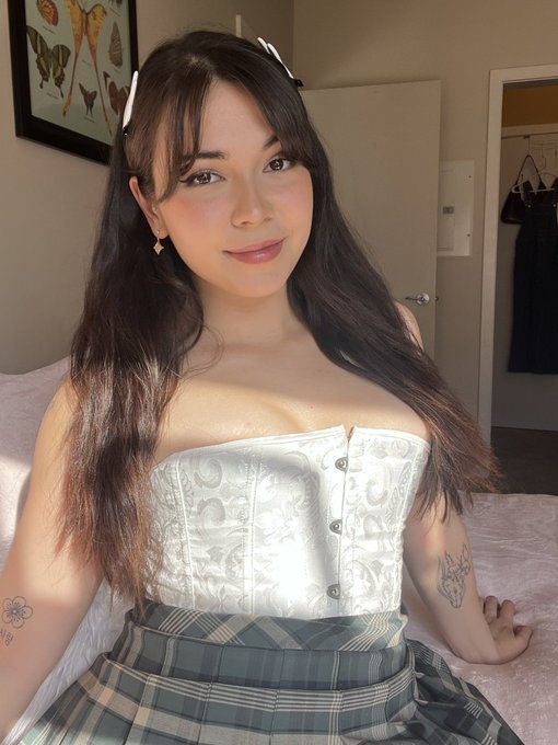 1 pic. 🤍🕊️ soft &amp; sweet ~ https://t.co/VdqVzRkXMX