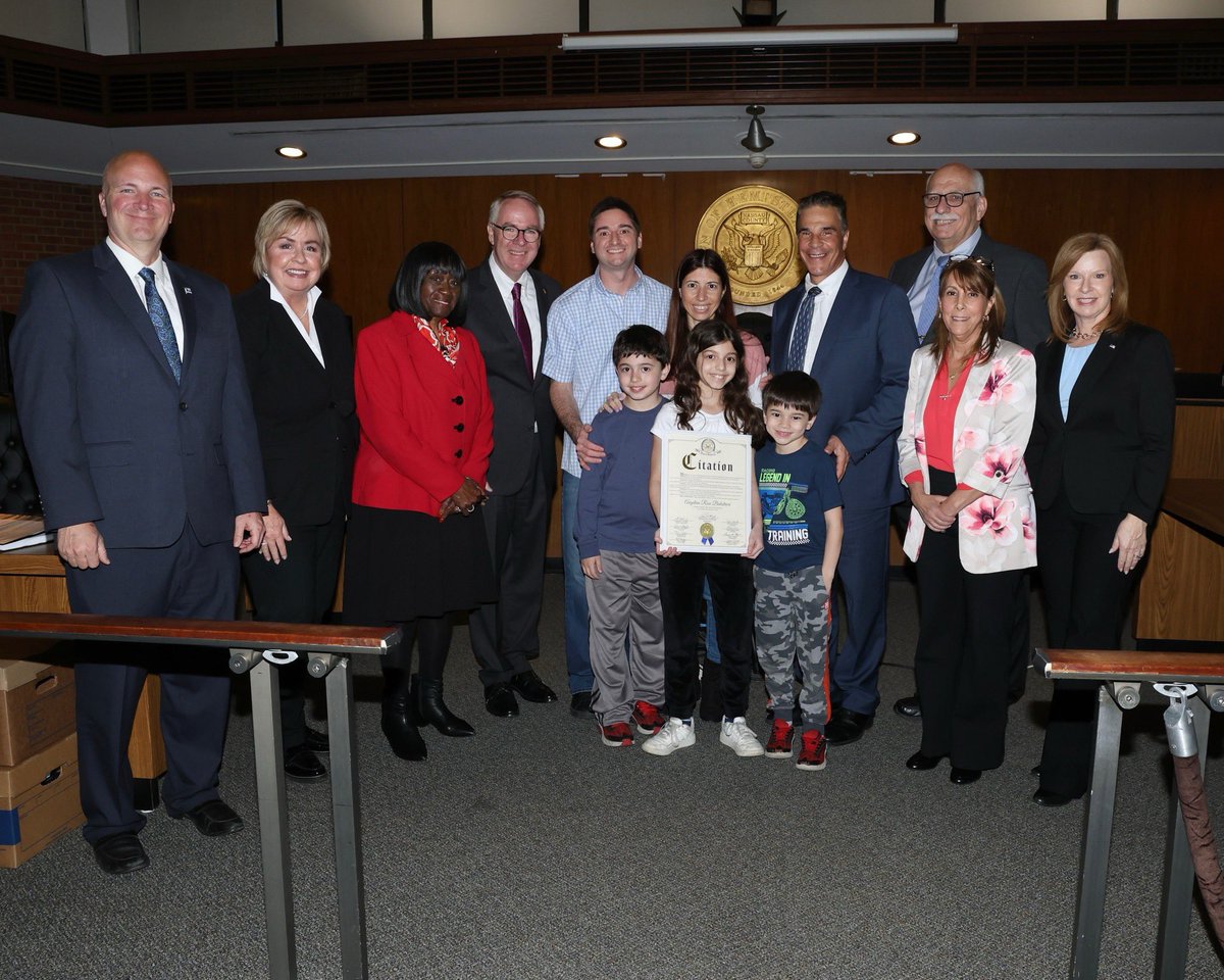 Before last night's Town Board meeting, we had a special guest! It was my honor to present 11-year-old Angelina Rose Balestrieri with an official @HempsteadTown citation for her courageous actions after her family suffered a serious car accident.