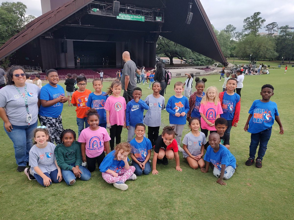 My ACE Aves 🐦 enjoyed our field trip to the Miller Outdoor Theater. We watched the performance, 'Carmela Full of Wishes.' I loved that there were a lot of words in Español that we have learned in class. @ACE_SIP21 @HumbleISD_ACE