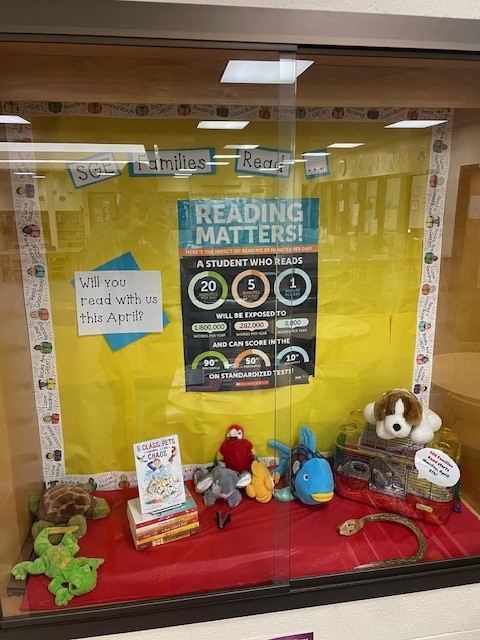 CCPS_SGE's tweet photo. SGE is enjoying our school-wide reading program this month with 8 Class Pets + 1 Squirrel / 1 Dog= Chaos! by Vivian Vande Velde! Today Twitch and Green Eggs and Hamster were spotted by our first grade lockers... We hope you'll read Chapter 3 with us tonight! https://t.co/z0iPO7T1pX