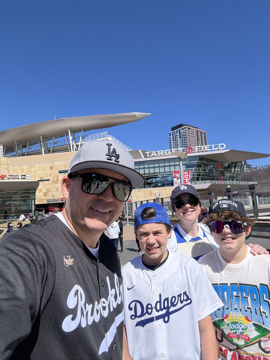 MikeRFowler's tweet photo. Let’s go @Dodgers!! ⚾️ https://t.co/6N1d0UGrzO