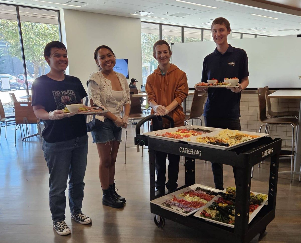 Through the Food Recovery Network and Louie’s Leftovers, @NAU is reducing campus food waste and feeding the community. Learn more: bit.ly/3J7ZMTv