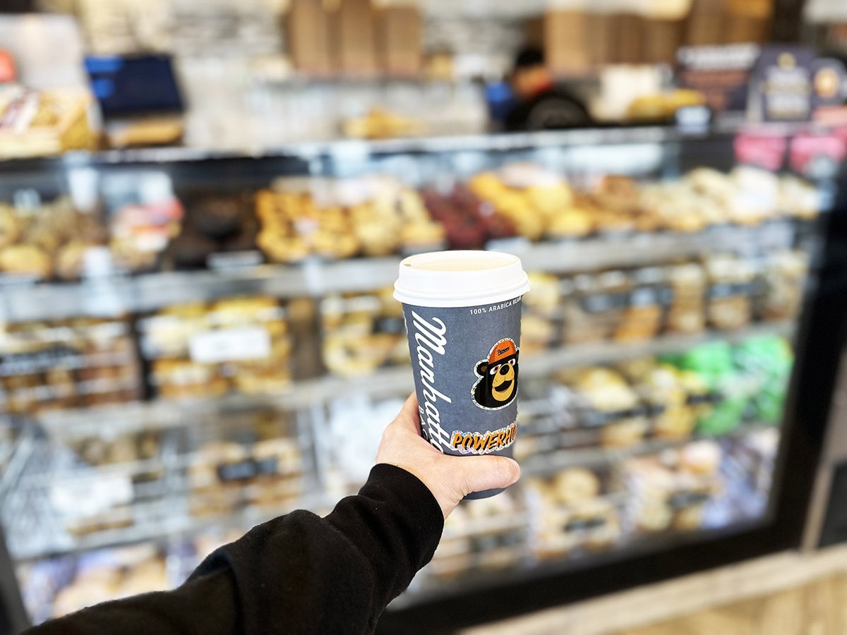 Know what you're getting? 🥯 TOMORROW is the 5th Annual Manhattan Bagel Scholarship Day at Manhattan Bagel 🙌 who will donate 50% of the proceeds on April 11 to support #WPUNJ students 🧡 🗓️ April 11 ⏰ 6 a.m.–3 p.m. 📍 163 Hamburg Turnpike 👉 Free ☕ w/ purchase! 👉 WP swag!