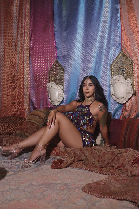 Watch Vishakha🪷's leaked NSFW photo on TwXstars