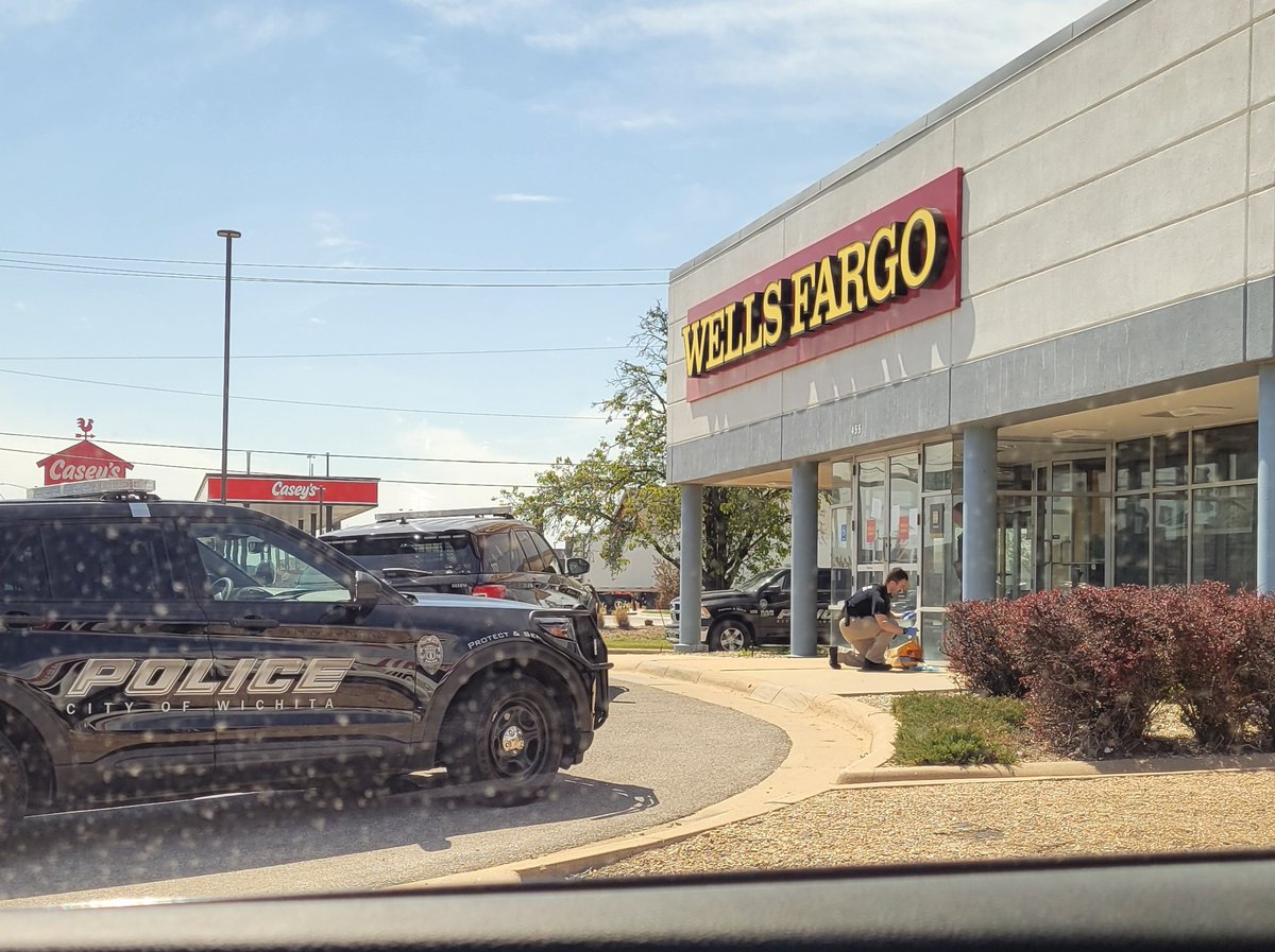 Someone made an unauthorized withdrawal at the Wells Fargo next door while I was having lunch.