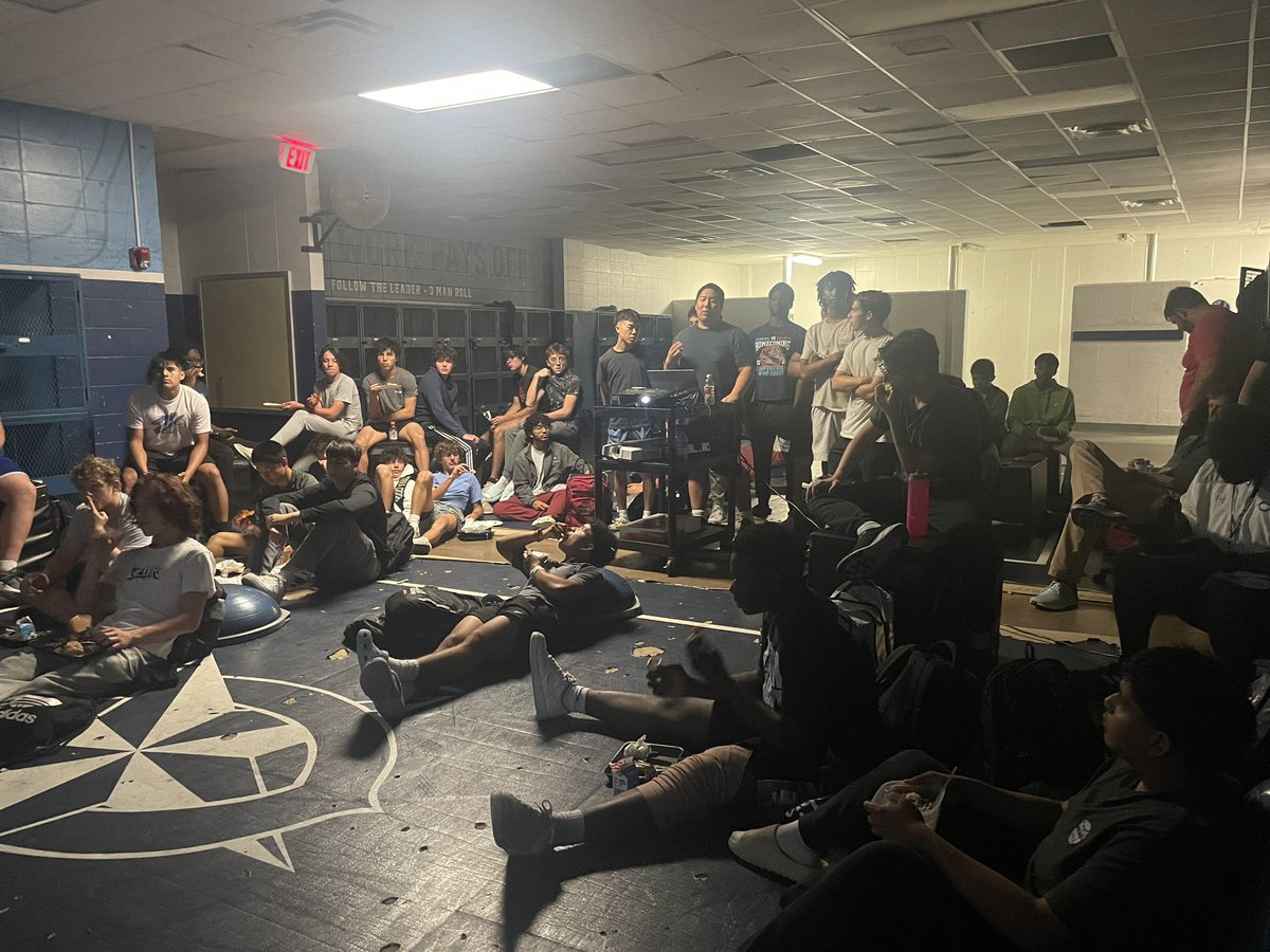 CHighFB's tweet photo. Today’s Leadership Lunch featured the class of 2025 giving their nuggets on what they felt the program needed to know. #Mindset #Goals #OvercomeSetbacksForComeback #SeekTheExtraMile #Perseverance #WhatItTakesToWin #Dedication #TimeManagement #Discipline #NutritionIsKey https://t.co/ZiI3B3RRcQ