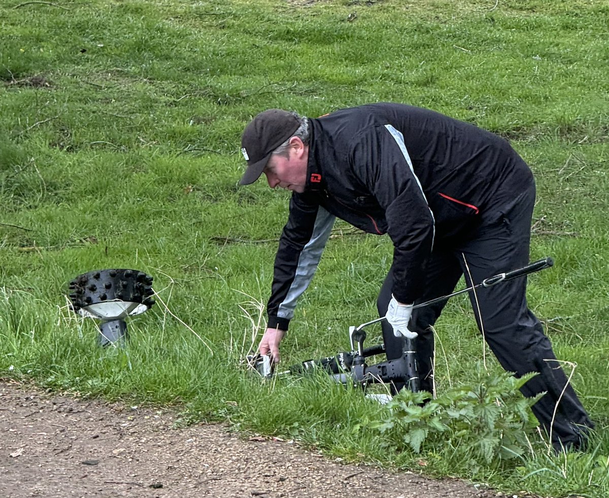 trickgolfshow's tweet photo. Masterclass in #BuggyControl today by @PGAYorkshire Secretary #AndrewSmith @WheatleyGC
“It went straight down the middle” @BingCrosby #Capture the #MagicMoments ⛳️👍 https://t.co/Fj2miPs2uO
