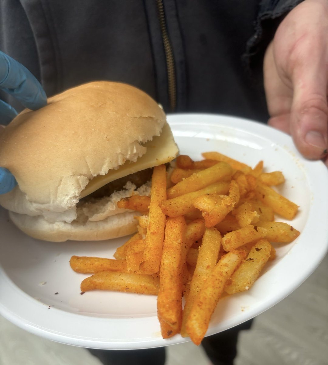 Followed by burgers and chips made by the lads!🍔 <a href="/AbiHiltonNHS/">Abi Hilton</a> <a href="/WeAreLSCFT/">Lancashire & South Cumbria NHS Foundation Trust</a> <a href="/TeamOrmskirk/">Team Ormskirk Inpatients</a> <a href="/reganstockleyx/">Regan Stockley</a> <a href="/Bex2079/">Rebekah Roshan 💙🐝💙</a> <a href="/ChrisOliverNHS/">Chris Oliver</a>