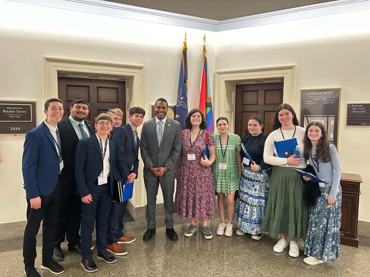 At this critical moment for Jewish Americans, 150 @NCSY teens lobbied on the Hill as part of @SenatorCardin’s Jewish Scholars Program. Thank you, @RepRitchie, for meeting our group and for your continued support of Israel and fighting antisemitism.