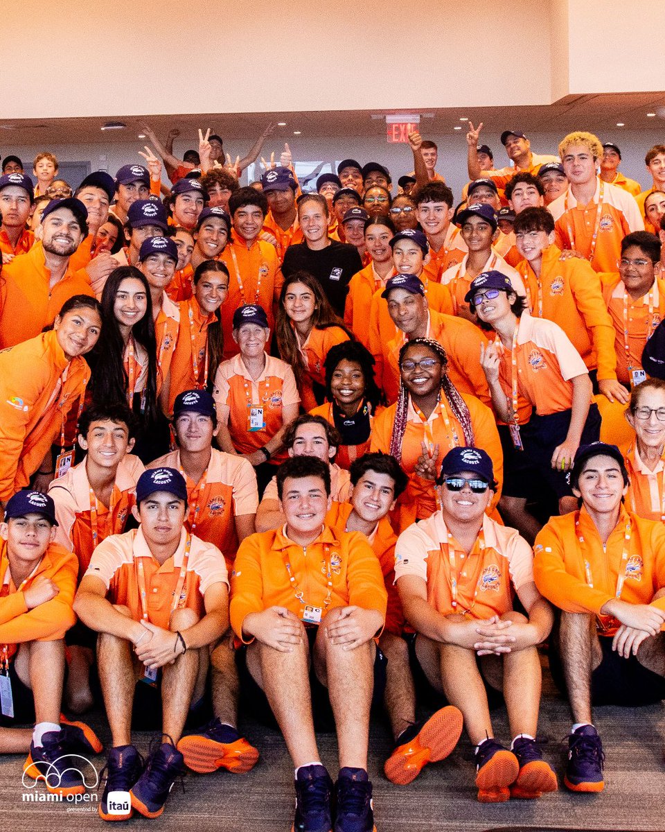 A special thank you to all of our volunteers and ballpeople! 🎾 The #MiamiOpen would not be possible without all of them!