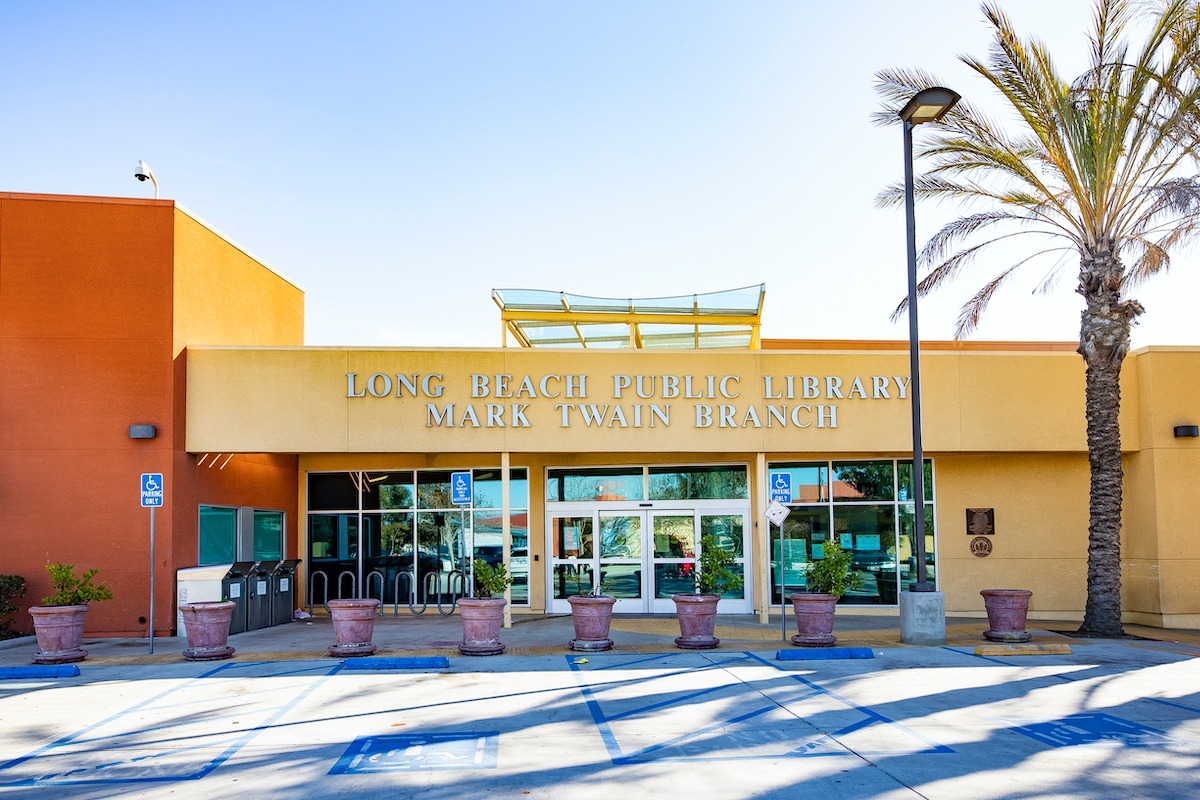 #ICYMI Our @LBCityLibrary is now fine free! Past, present, and future overdue fines for materials are no longer being charged. So go ahead and return the library book 📕 that is past due. 😌 No hard feelings. 💭 Questions? Visit our FAQ page: lbcity.info/LBPLfinefree