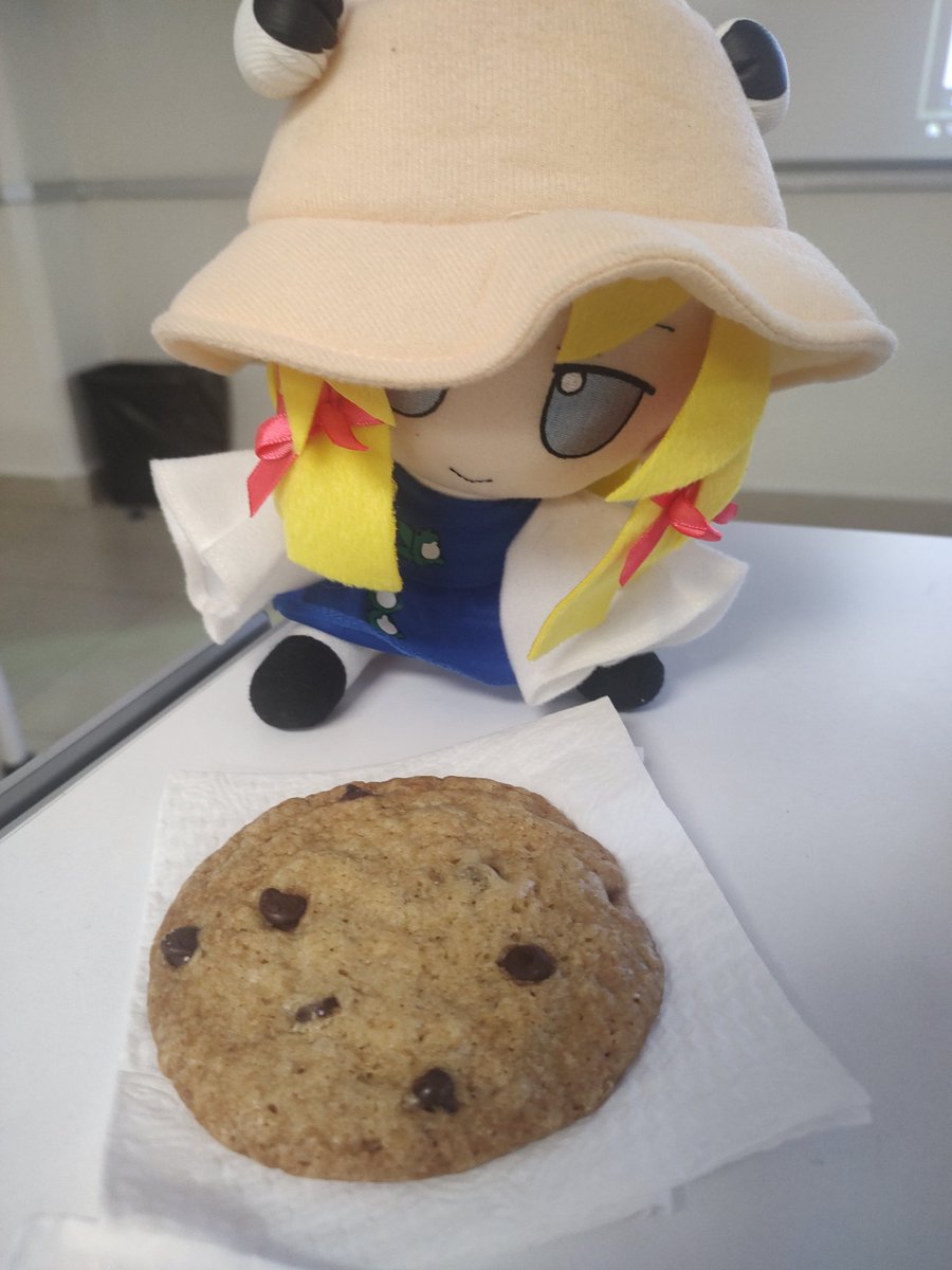 Miércoles de Suwako
Galletita, se la merece.
#fumo