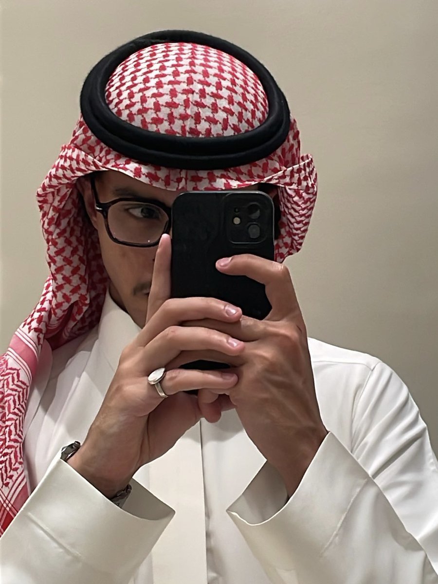 2iijd's tweet photo. Happy Eid 💫 https://t.co/MCKsaAQU9W
