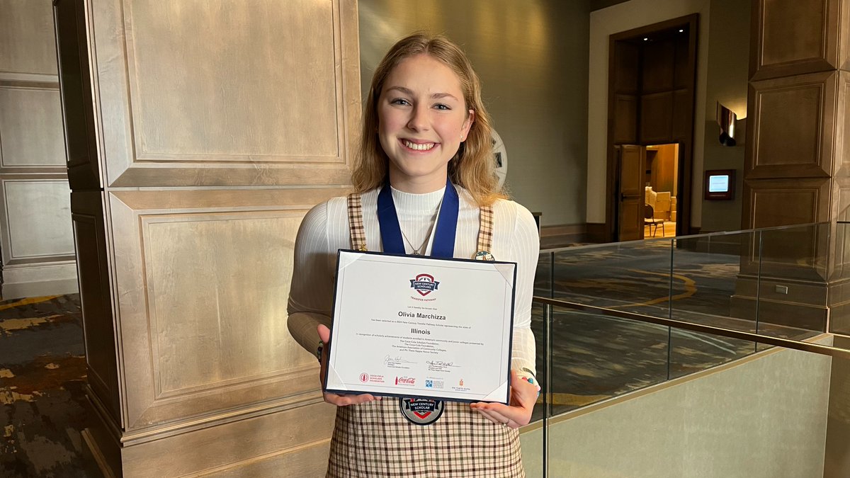 Congratulations to LLCC student Olivia Marchizza, an outstanding scholar! She was recently selected as the 2024 New Century Transfer Pathway Scholar from Illinois. Read more: llcc.edu/news/marchizza… @PHITHETAKAPPA @CocaCola