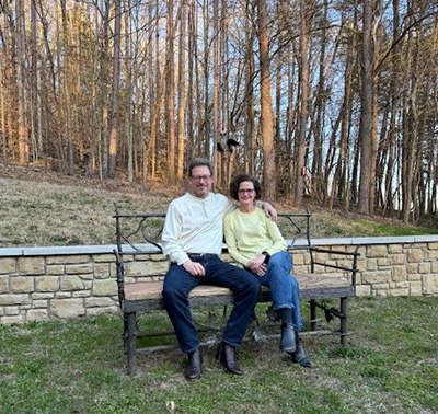 Vince and Jennifer Milnes are two alumni giving back to our @PurdueFNR students. Their land will provide hands on land management and research experiences. Thank you for giving back to our future alumni. 🖤💛 purdue.ag/ForestryIntern…