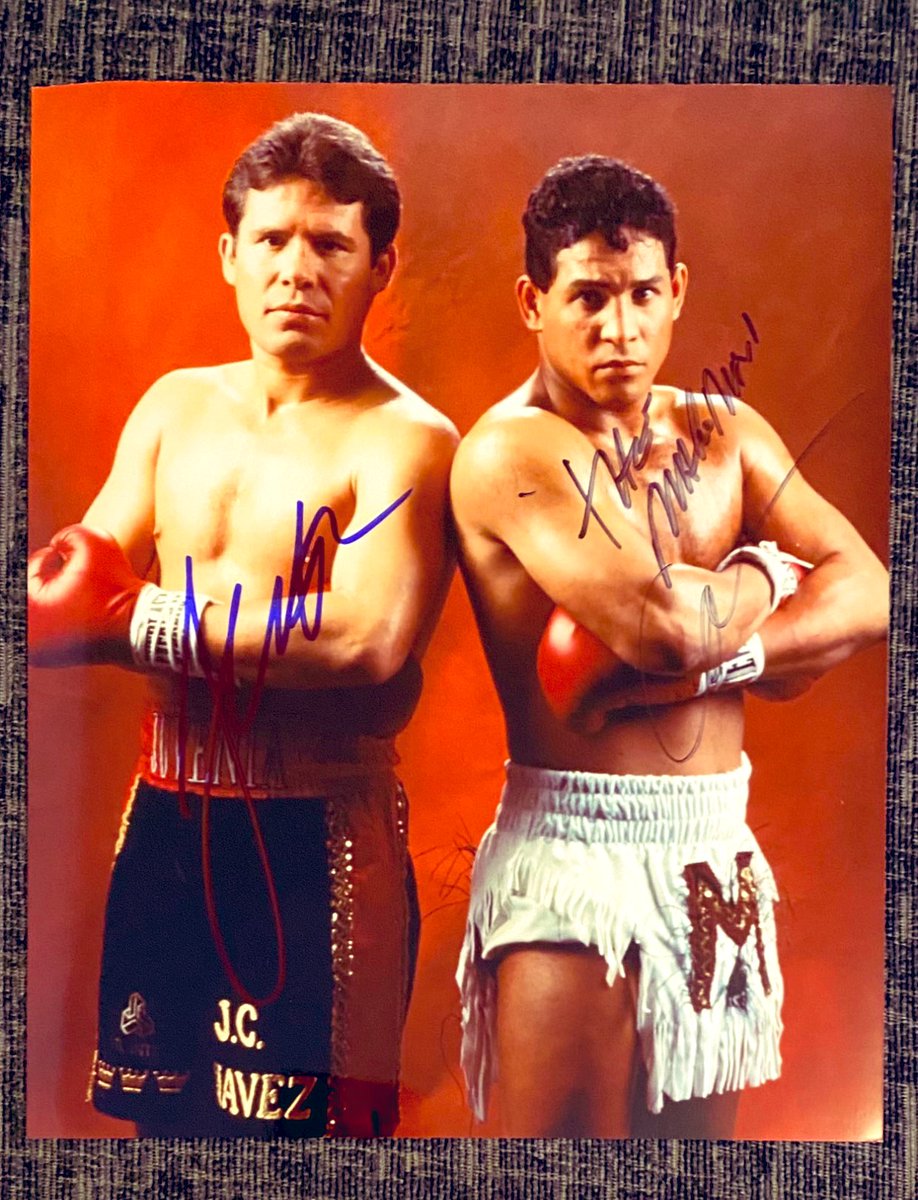 This has to be my favorite dual signed photo. I’ve got quite a few in my collection but this one stands out the most. Chavez🇲🇽 Camacho🇵🇷 promo shoot 1992. @Jcchavez115