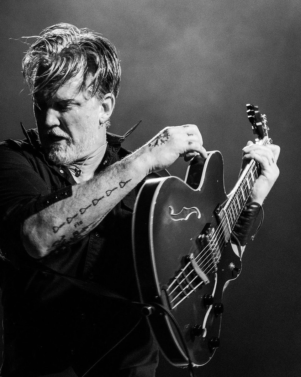 @qotsa that’s a perfect photo shot! 🖤🙏🏻