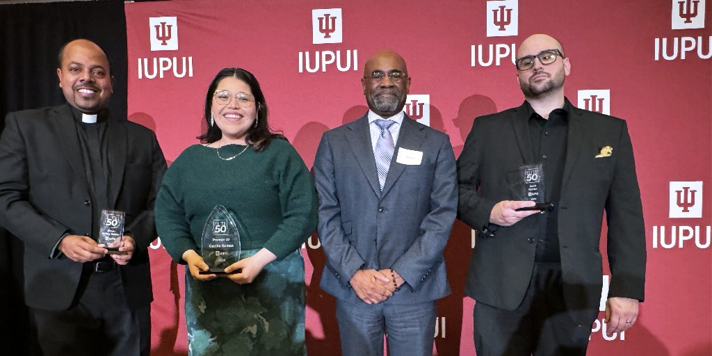 IU Indianapolis recently celebrated the Elite 50 Awards Ceremony, recognizing the top 50 grad/professional students. Congrats to Cecilia Gomez, Pious Malliar Bellian, and Jacob Ressler.  

Photo: Pious, Cecilia, Interim IUSSW Dean - Jeffry Thigpen, and Jacob

 #SocialWork
