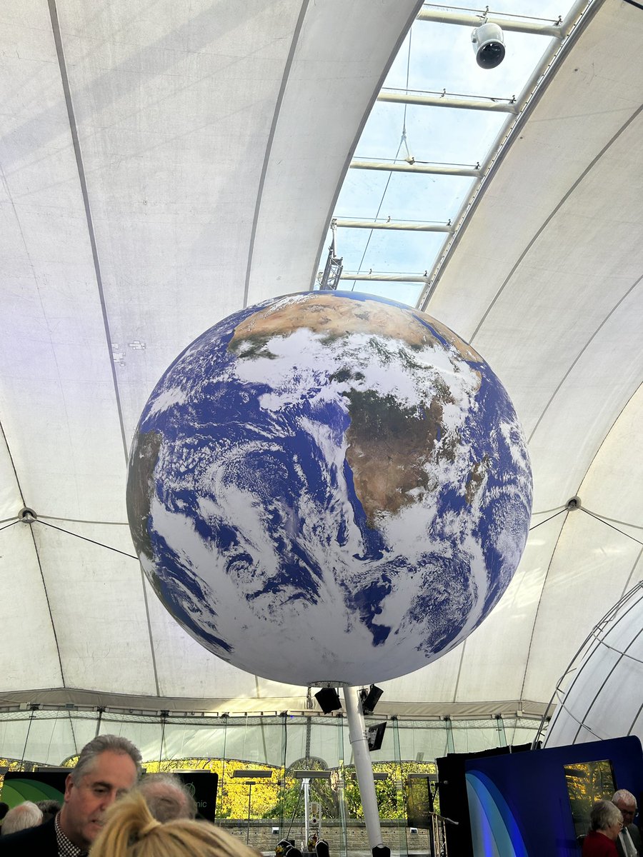 Tonight we are at @ourdynamicearth with @LessWasteLaura, and our climate researchers to talk about how we can all be part of the journey to beyond net zero - @HWU_archi @melissacmarques @EuanWinton and Ingrid Kelling