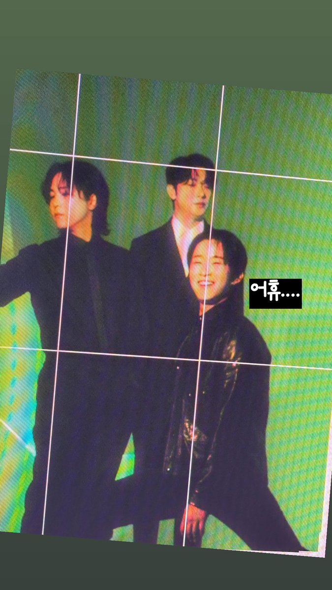 09.04.2024 / IG Hikaye / <a href="/skullhong/">leehongki</a> 

Fiyuu....
_
Bizim şapşiklere bakın hele djndjdd hepsi ayrı bir telde