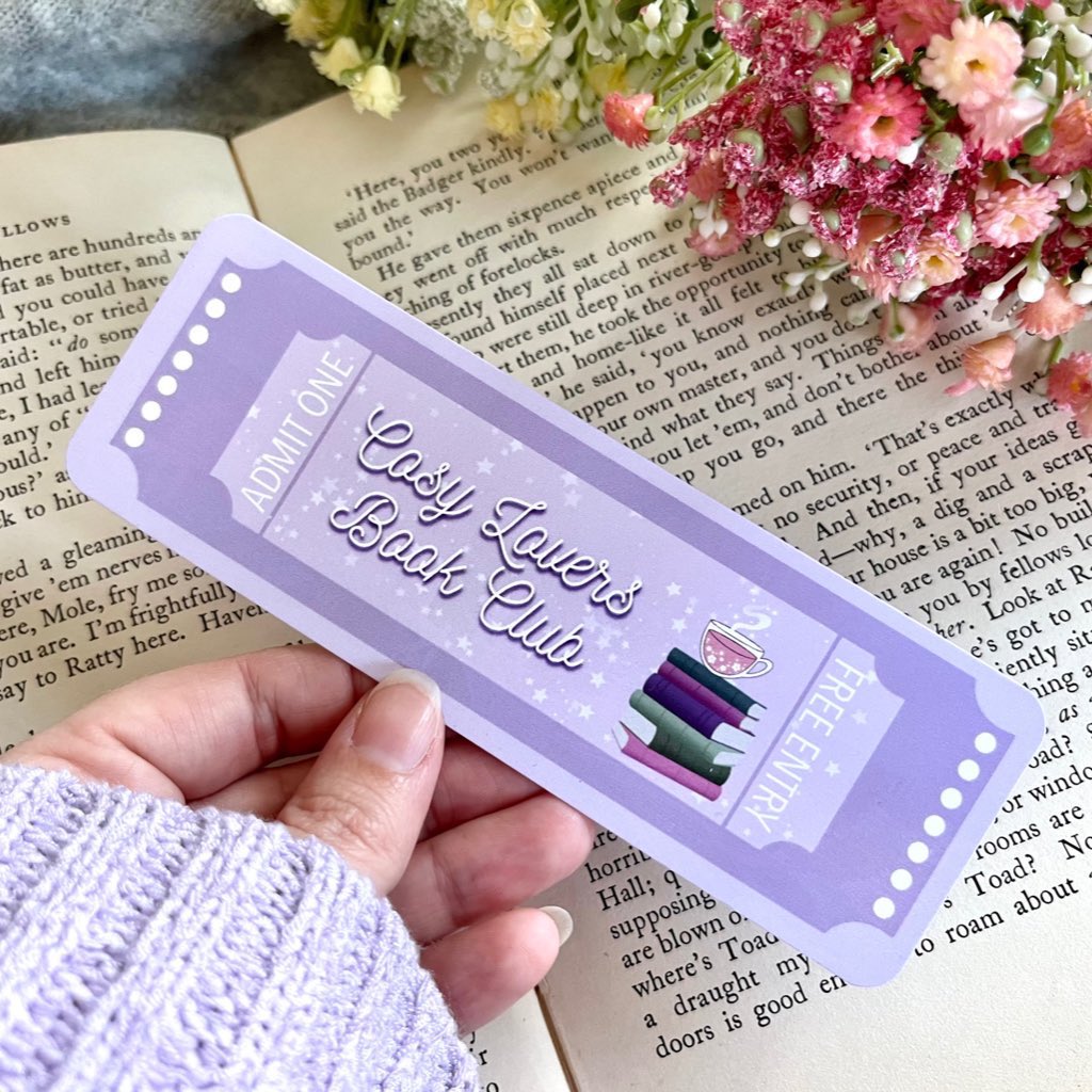 Cosy Lovers Book Club Bookmark 💜📚☕️ #womaninbizhour #handmadehour #bookmarks #reading #etsyuk #etsyshop #giftideas #shopsmalluk #shopindie heatherwdesigns.etsy.com/listing/165712…