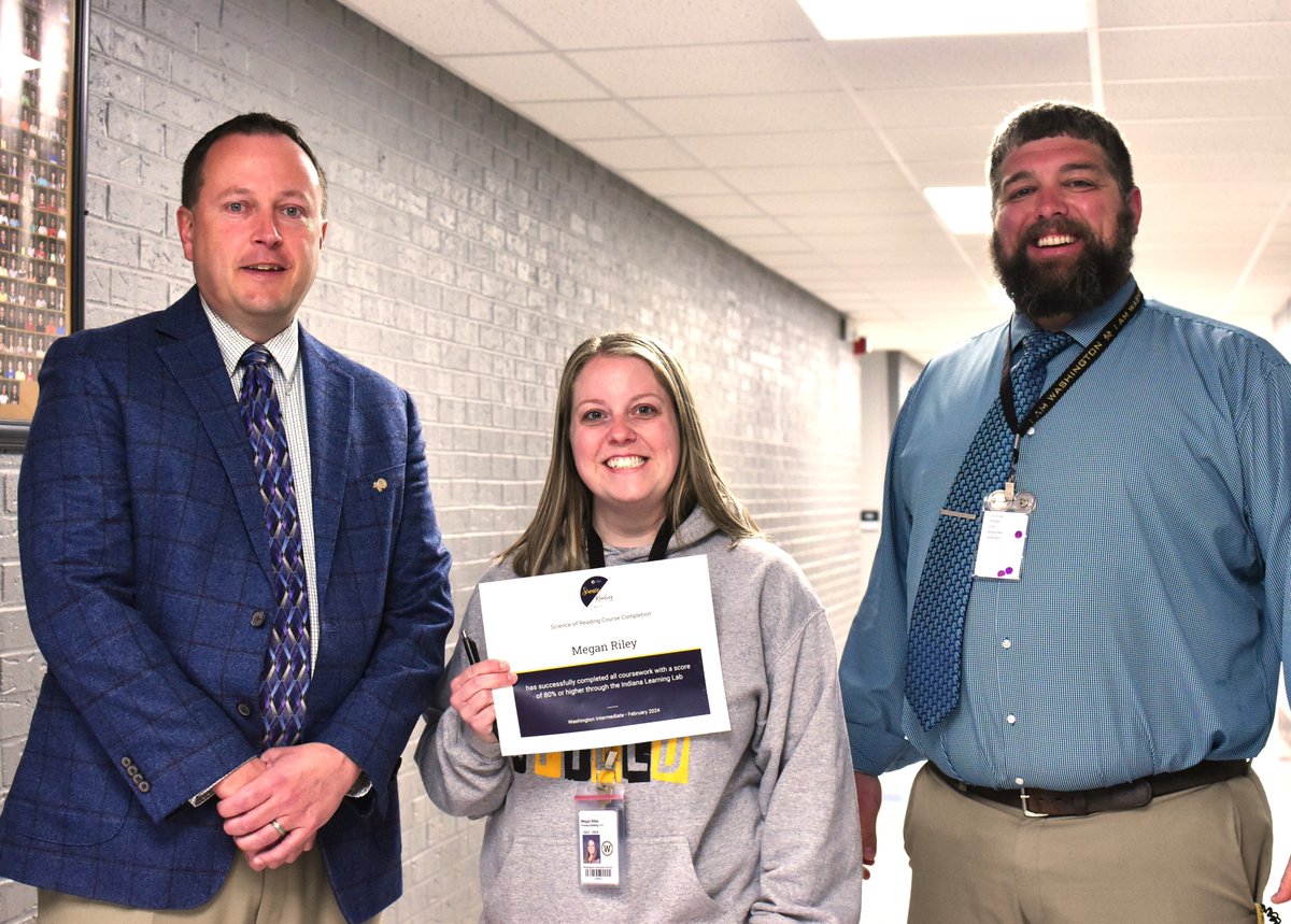 WashCommSchools's tweet photo. Congratulations Megan Riley, Washington Intermediate, for completing Science of Reading training, providing educators with the necessary skills to teach students to read using proven, effective strategies. #IAMWashington #hatchetstrong https://t.co/9MEwepznca