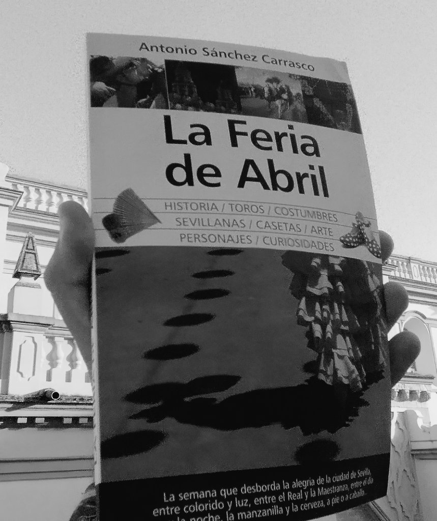 Si quieres saber más cosas y curiosidades de nuestra #FeriaAbril2024 no lo dudes compralo. @sultantrianero @AlmuzaraLibros