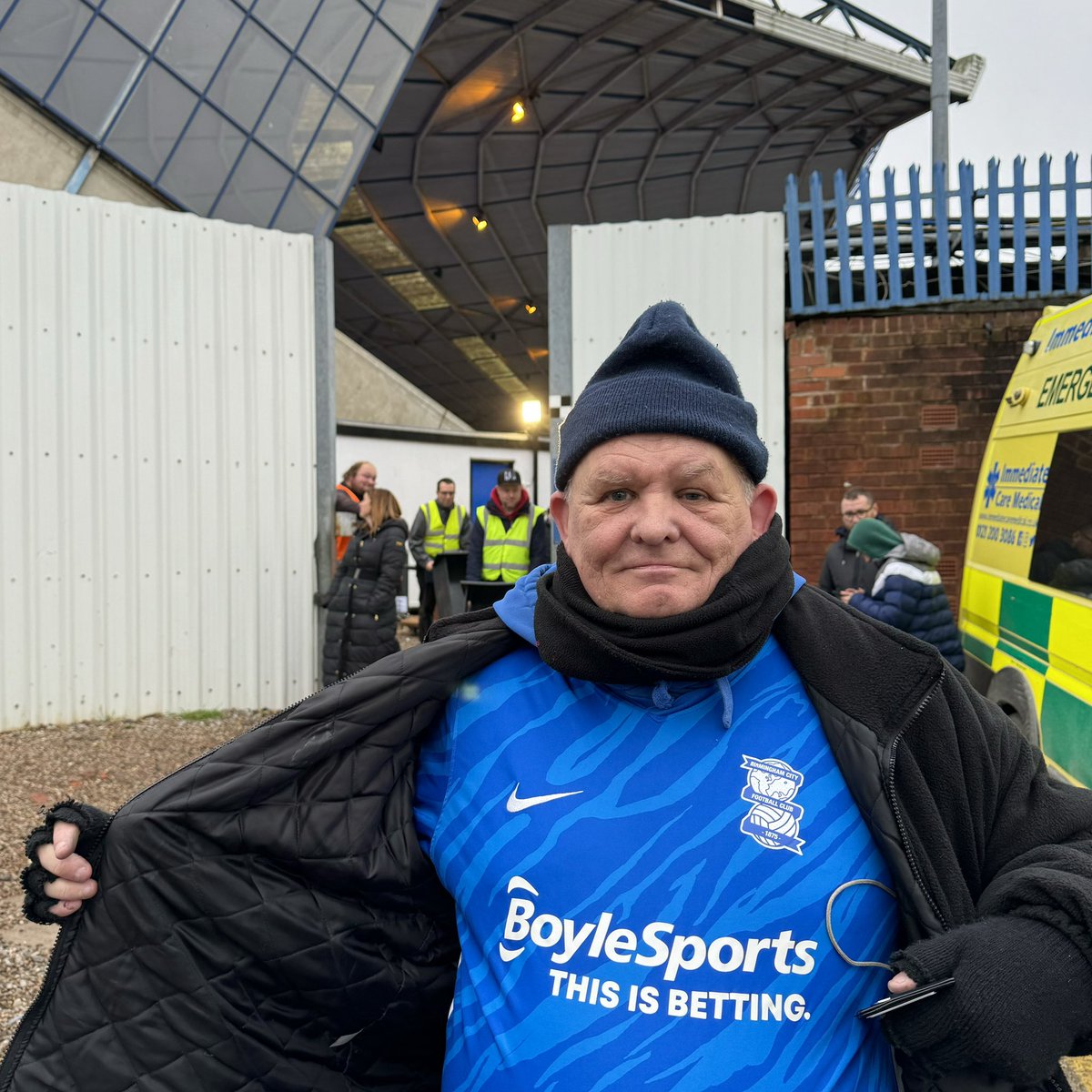 🗣️ “I’ve got my lucky top on tonight. We’re all with you lads!” John from Coventry is ready for a big one under the B9 lights. ✨ #BCFC