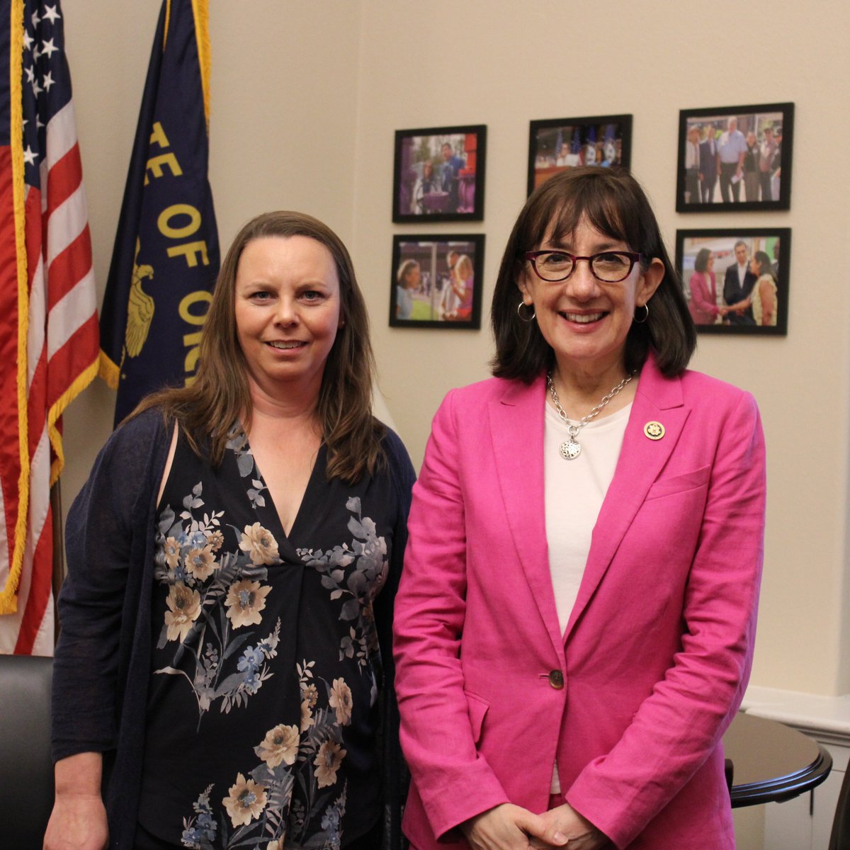 Enjoyed my meeting with Carlton City Manager Shannon Beaucaire. We discussed the recent federal funding I secured to help improve the City’s water infrastructure, and I reiterated my commitment to delivering more federal funding to Carlton and communities across #OR06.