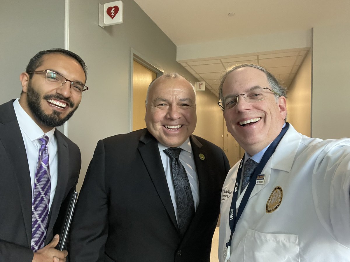 Part of the fun of @CMAdocs Legislative Day is meeting your legislators and especially those who have helped you advocate to keep patients safe by authoring innovative California bills - like @StoptheBleed ! Thanks @AsmRodriguez53 and Gilbert Ramos for #AB2260 #AB70 #AB977 & more