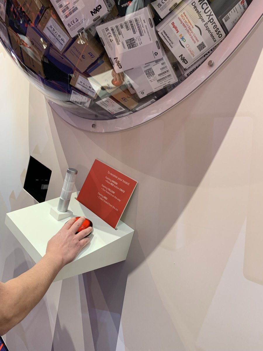 bastlernrw's tweet image. #EW2024 #EmbeddedWorld2024 #Impressionen bei #digikey gab es immer beim grünen Licht ein nettes Tool   und bei der #EW2025 sind wir auch wieder dabei - mal schauen ob sich der Markt wieder erholt - es dieses Jahr deutlich weniger geworden gegenüber dem letzten Jahr #EW2023