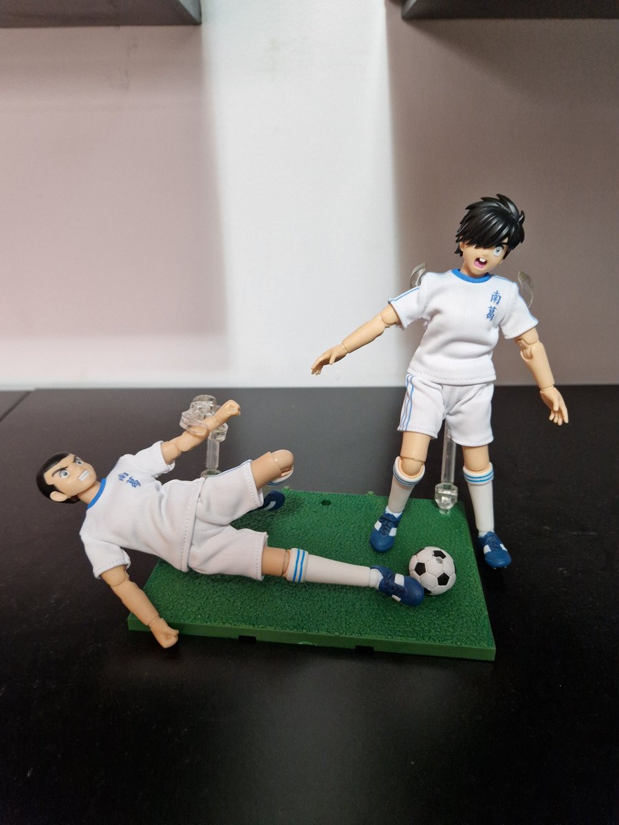 Oli_RM's tweet photo. Figuras de Bruce Harper y Ted Carter del anime Capitán Tsubasa línea Dasin Model ⚽️
#bruceharper #tedcarter #ishizaki #taki #capitantsubasa #campeones #oliverybenji #figuras #toys #dasinmodel https://t.co/64sgXXdF8T