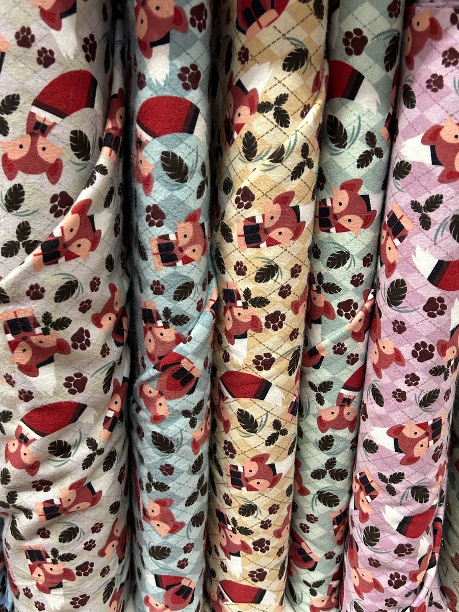 New! Cute Flannel Fox prints!🦊

#mookfabrics #medhat #winnipeg #pennsylvania