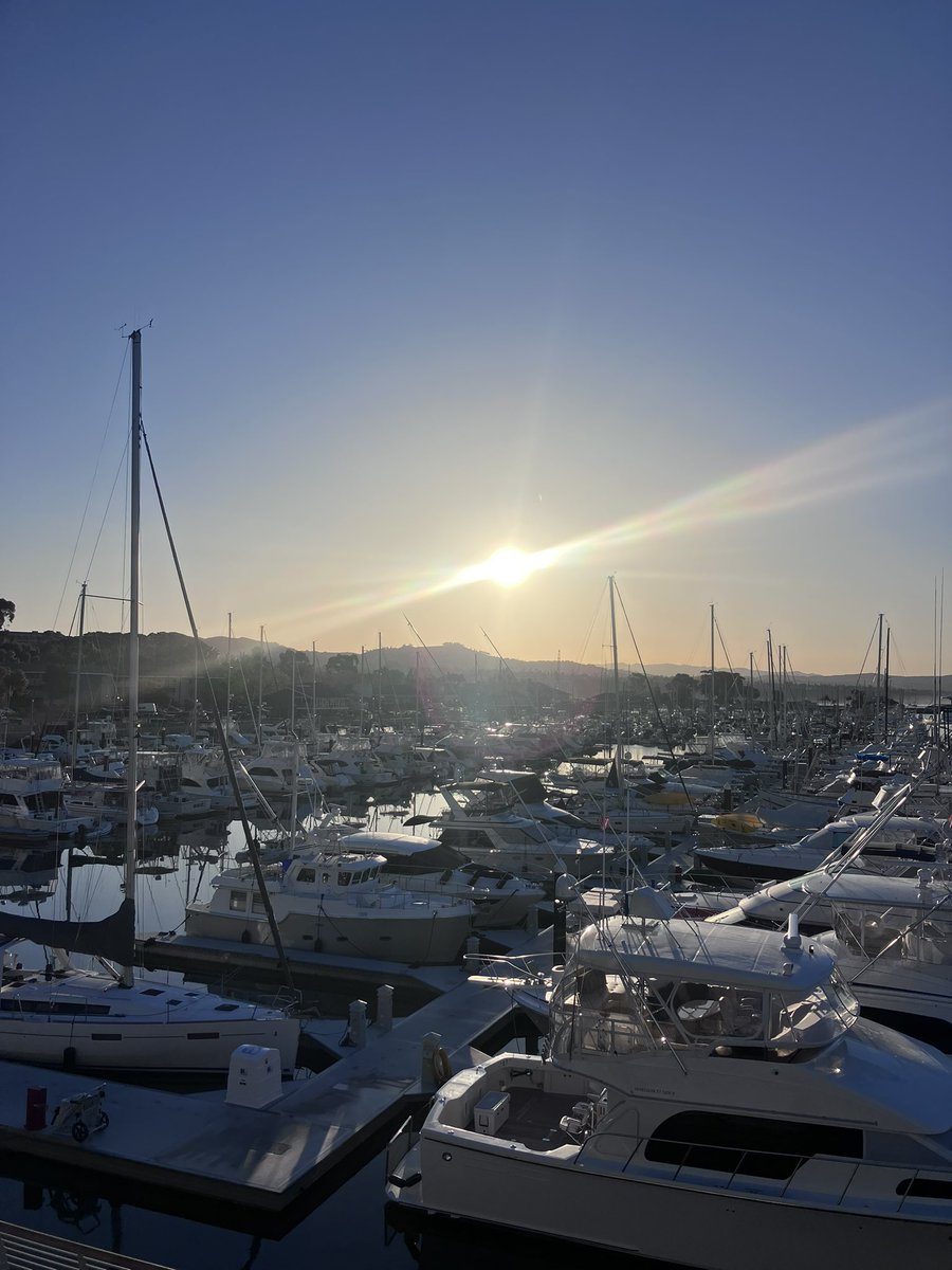 Sunrise at the harbor, love running here! #sunrise #Wednesday #california