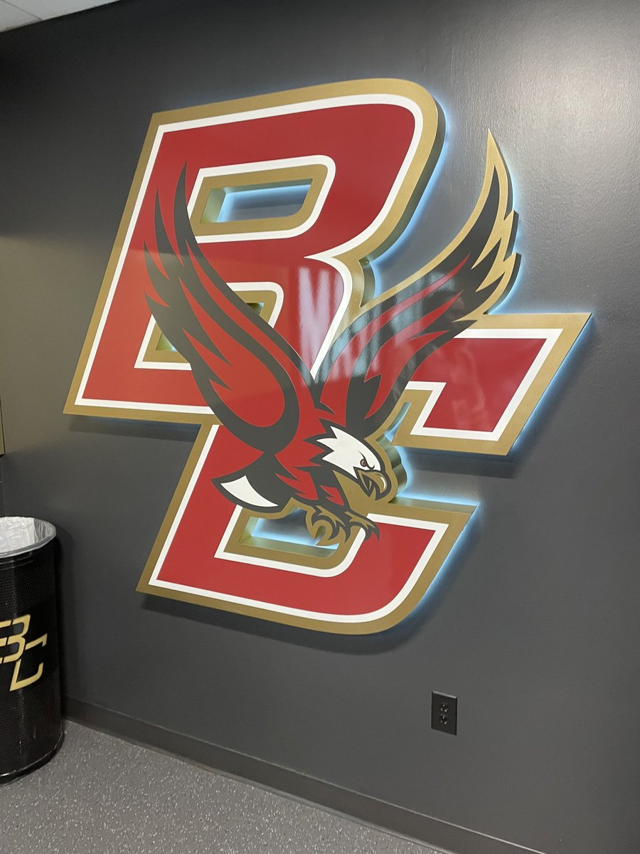 isilelifehoko6's tweet photo. Grateful for the experience I had to visit @BCFootball !! Best first experience I could ask for! Thank you for having us! https://t.co/LG6ZP8Xl8Q
