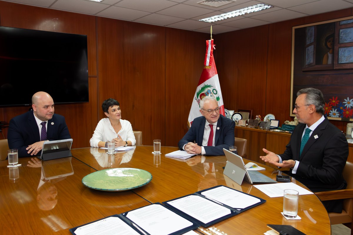 #Convenios 🤝 | ¡Nos alegra anunciar que firmamos un acuerdo con FAO para promover el desarrollo agrícola y rural en América Latina y el Caribe! 👏 ▶ Conoce más: t.ly/OtBuR @FAOAmericas @FAOPERU