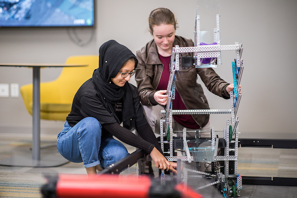 Happy National Robotics Week! Let's celebrate the fantastic robotics advancements shaping our future and honor the innovators, engineers and researchers pushing technology's boundaries! #NationalRoboticsWeek #Innovation #Students #TAMUEngineering