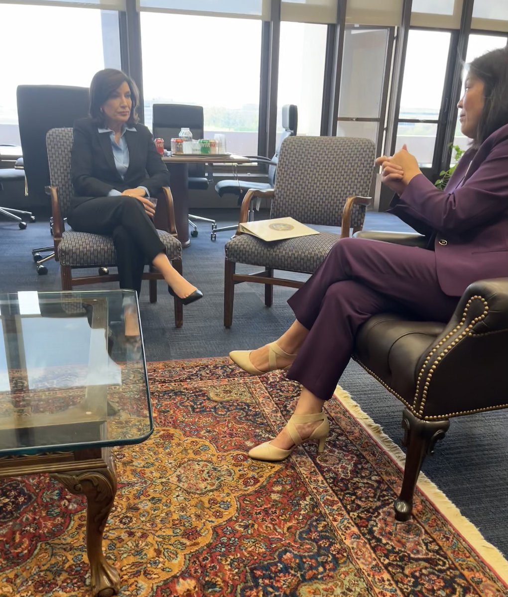 Productive meeting with @ActSecJulieSu in Washington, D.C. on ways to make unemployment insurance stronger for workers and businesses in New York, as well as ways to put asylum seekers and migrants to work.