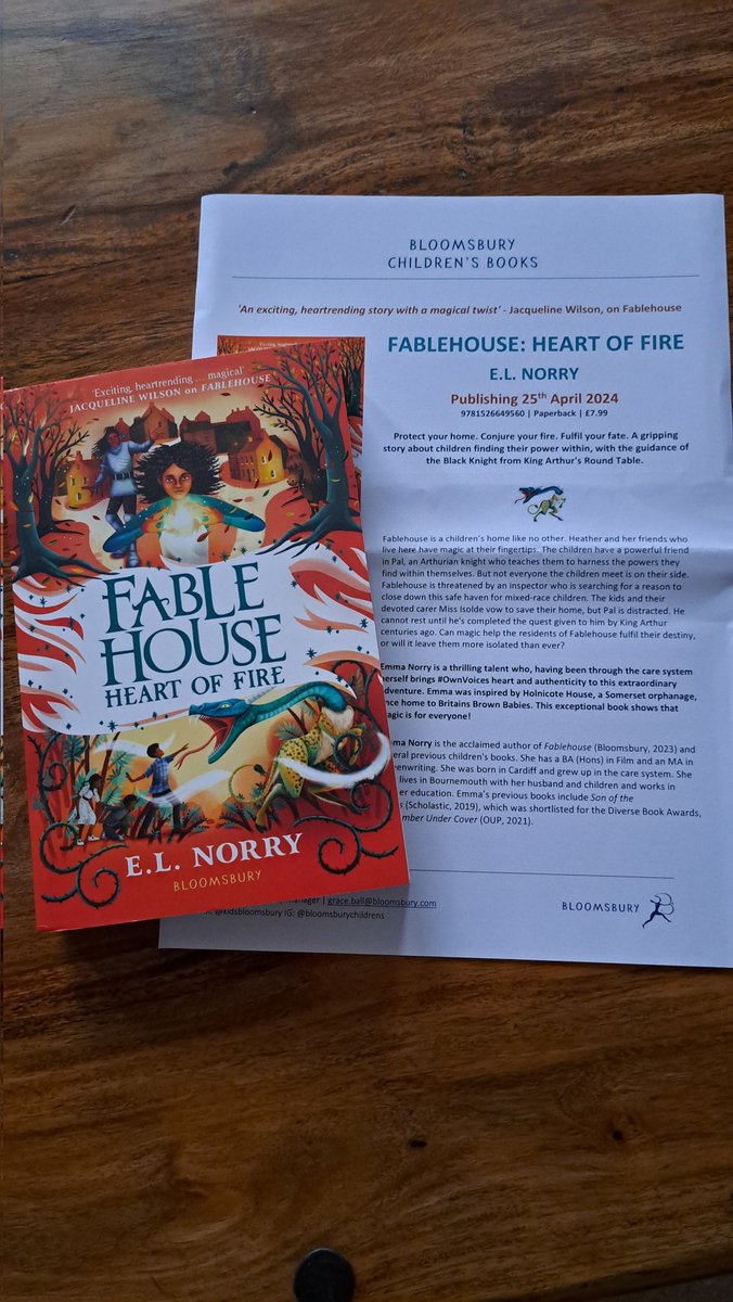 Publishing 25/4, Fablehouse: Heart Of Fire is the brilliant 2nd book in this series. Returning to Fablehouse & catching up with Heather & the others was wonderful. Here's my review. @elnorry_writer @KidsBloomsbury @beatricemay kandobonkersaboutbooks.blogspot.com/2024/04/fableh…