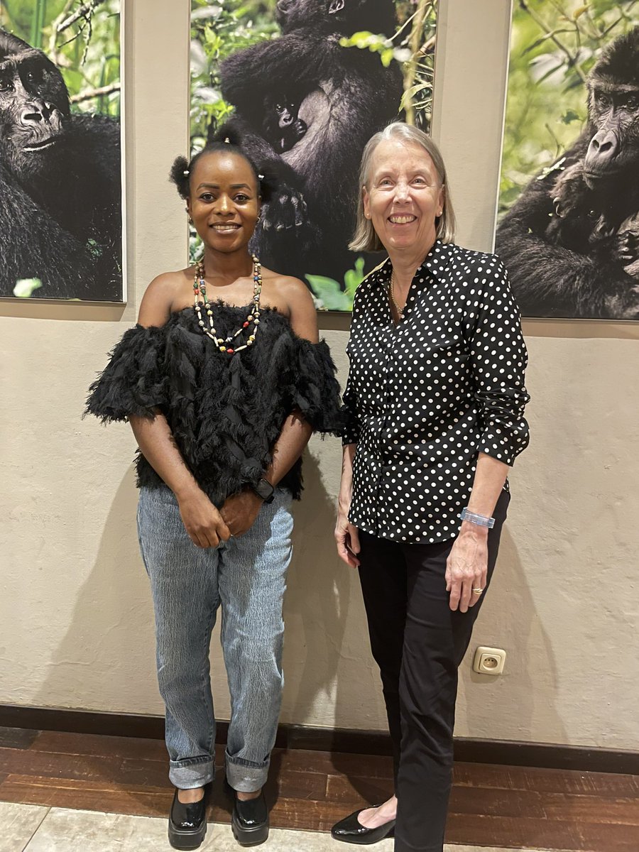 GrâceM FRIEDMAN (@maroygrace) on Twitter photo Très honorée d’avoir rencontré et échangé avec l’ambassadeur de <a href="/USEmbKinshasa/">U.S.Embassy Kinshasa</a> madame <a href="/USAmbDRC/">Ambassadeur Lucy Tamlyn</a> entant qu’Alumni d’un des programmes des États Unis 🇺🇸
The futur is bright ✊🏾 Très honorée d’avoir rencontré et échangé avec l’ambassadeur de <a href="/USEmbKinshasa/">U.S.Embassy Kinshasa</a> madame <a href="/USAmbDRC/">Ambassadeur Lucy Tamlyn</a> entant qu’Alumni d’un des programmes des États Unis 🇺🇸
The futur is bright ✊🏾
