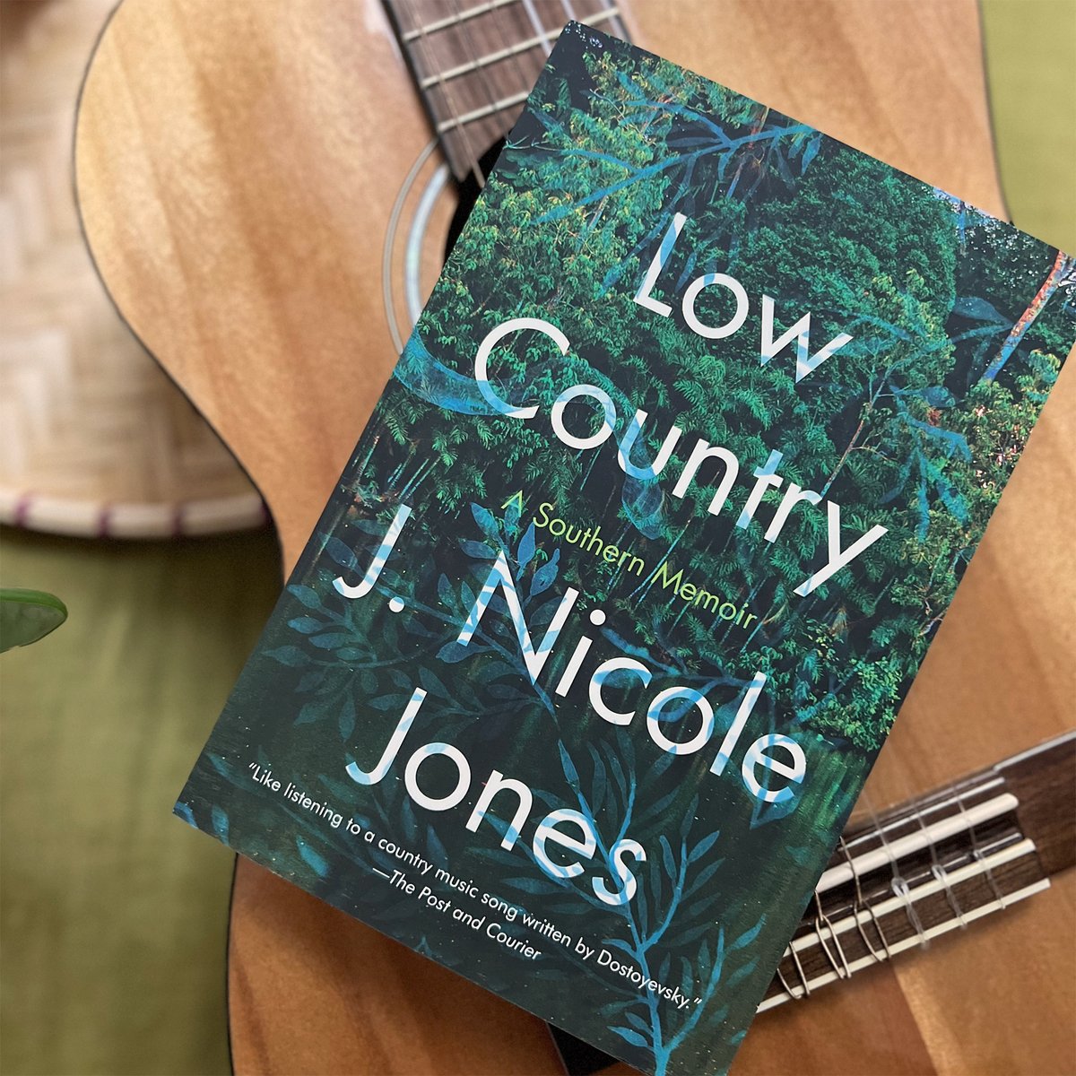 LOW COUNTRY—@jnicolejones's gorgeous memoir of family history, no-account men, the draw of Nashville, hurricanes, dark secrets and so much more—is out in paperback now! Folks whose understanding of Southern Gothic runs a bit deeper—this one's for you. books.catapult.co/books/low-coun…