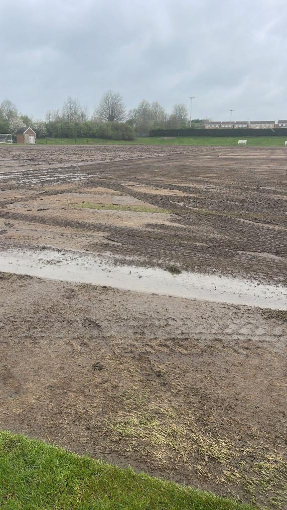 Day 3..... nothing major got done today as rain stopped play again. Drainage chamber installed and a little more koroing.