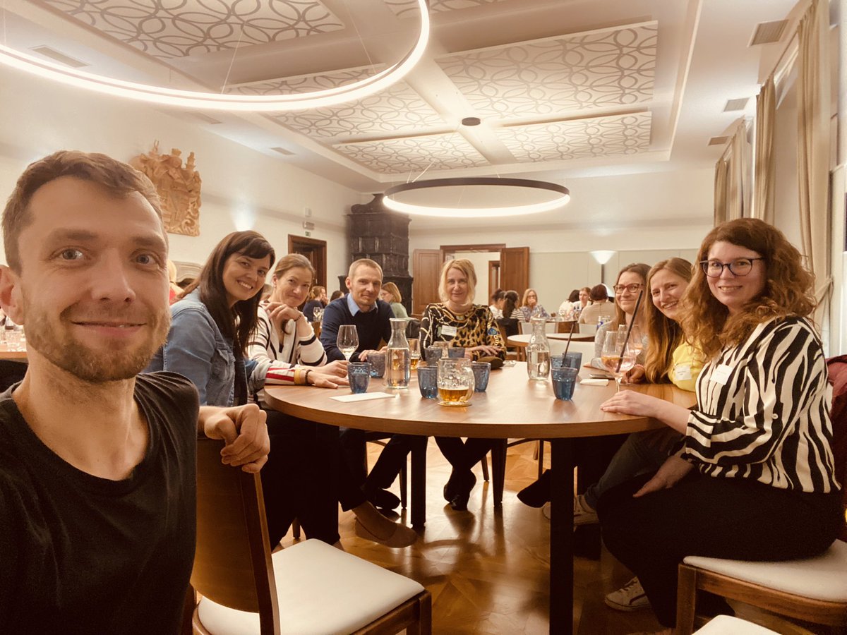 Setkání u učitelského stolu na zámku v Třešti. FINPRA is on!