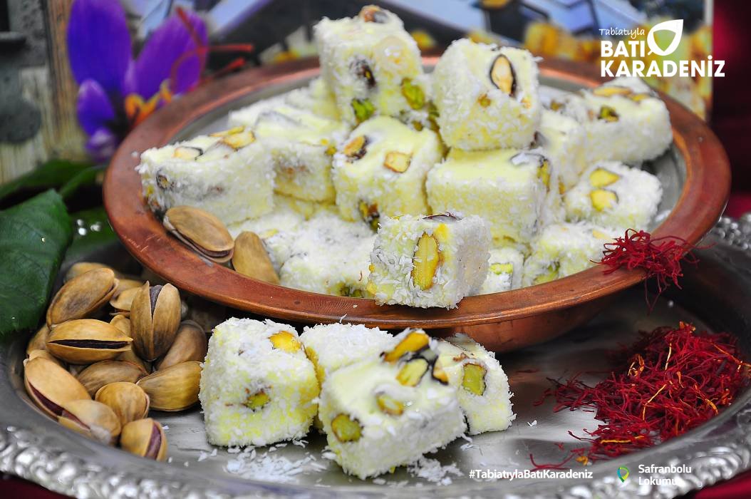 Mutlu Bayramlar, Happy/Mubarek Ramadan.