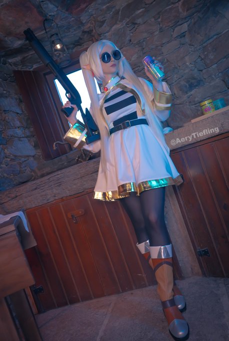 1 pic. Zoltrak has evolved in ways ancient mages could never predict! ?✨✨ pew pew

#cosplayer #cosplayergirl